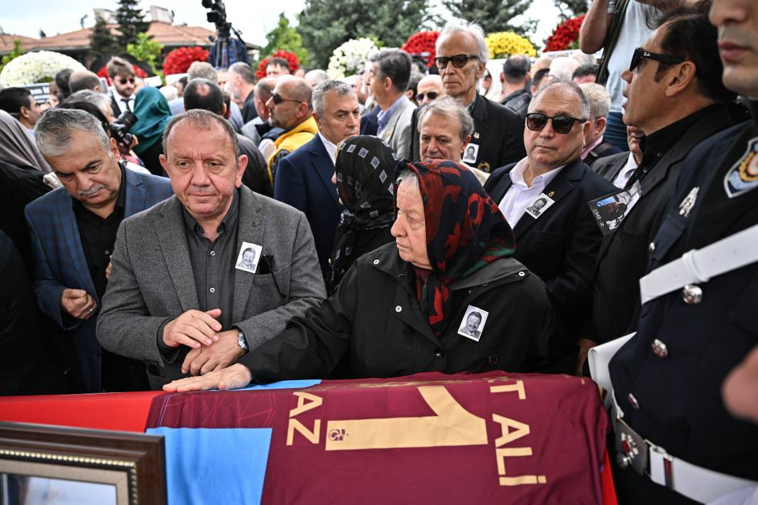 Mehmet Ali Yılmaz devlet töreni! Trabzonspor formasıyla uğurlandı - Resim: 24